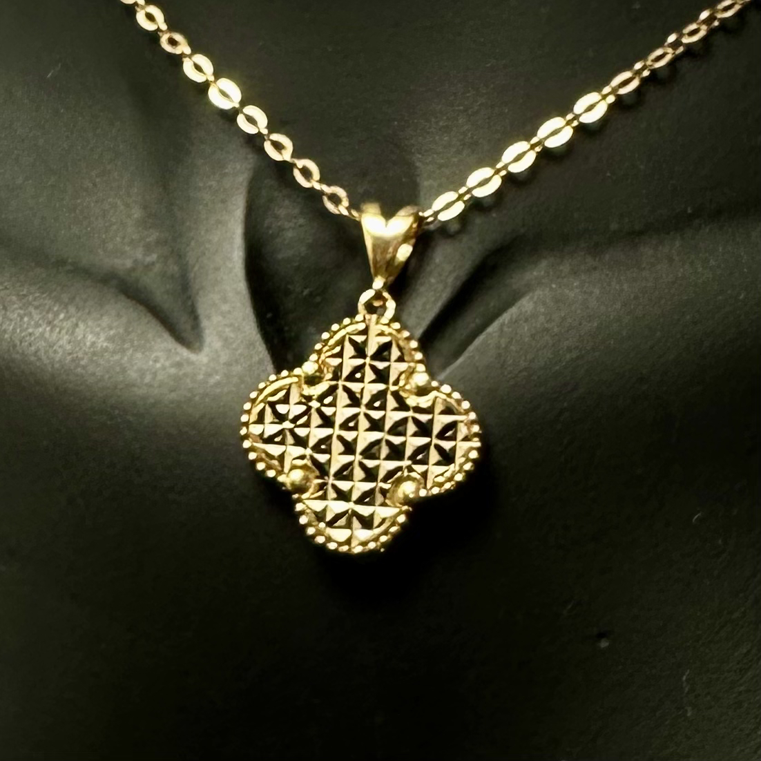 نیم ست ون کلیف با تراش شطرنجی